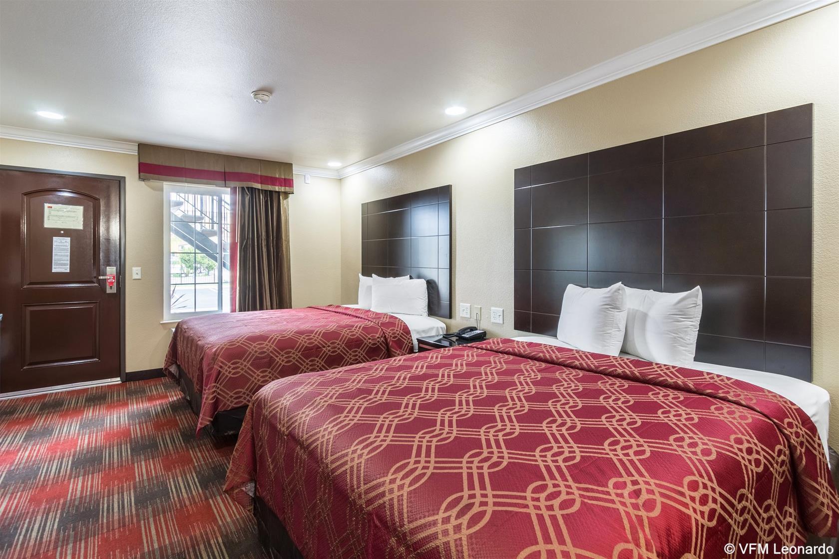 Econo Lodge Inn & Suites Escondido Downtown Екстериор снимка
